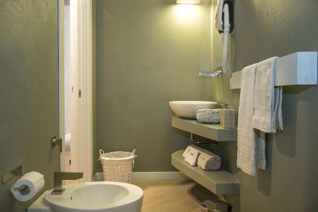 Cavour 51 Apartment Lecco Bagian luar foto