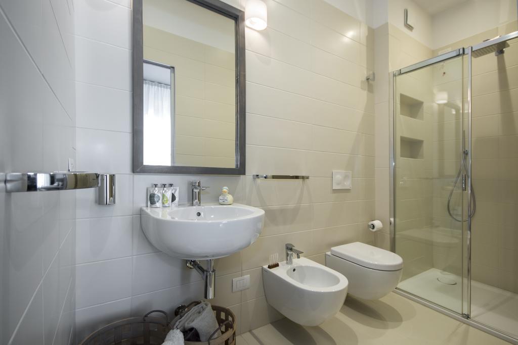 Cavour 51 Apartment Lecco Bagian luar foto