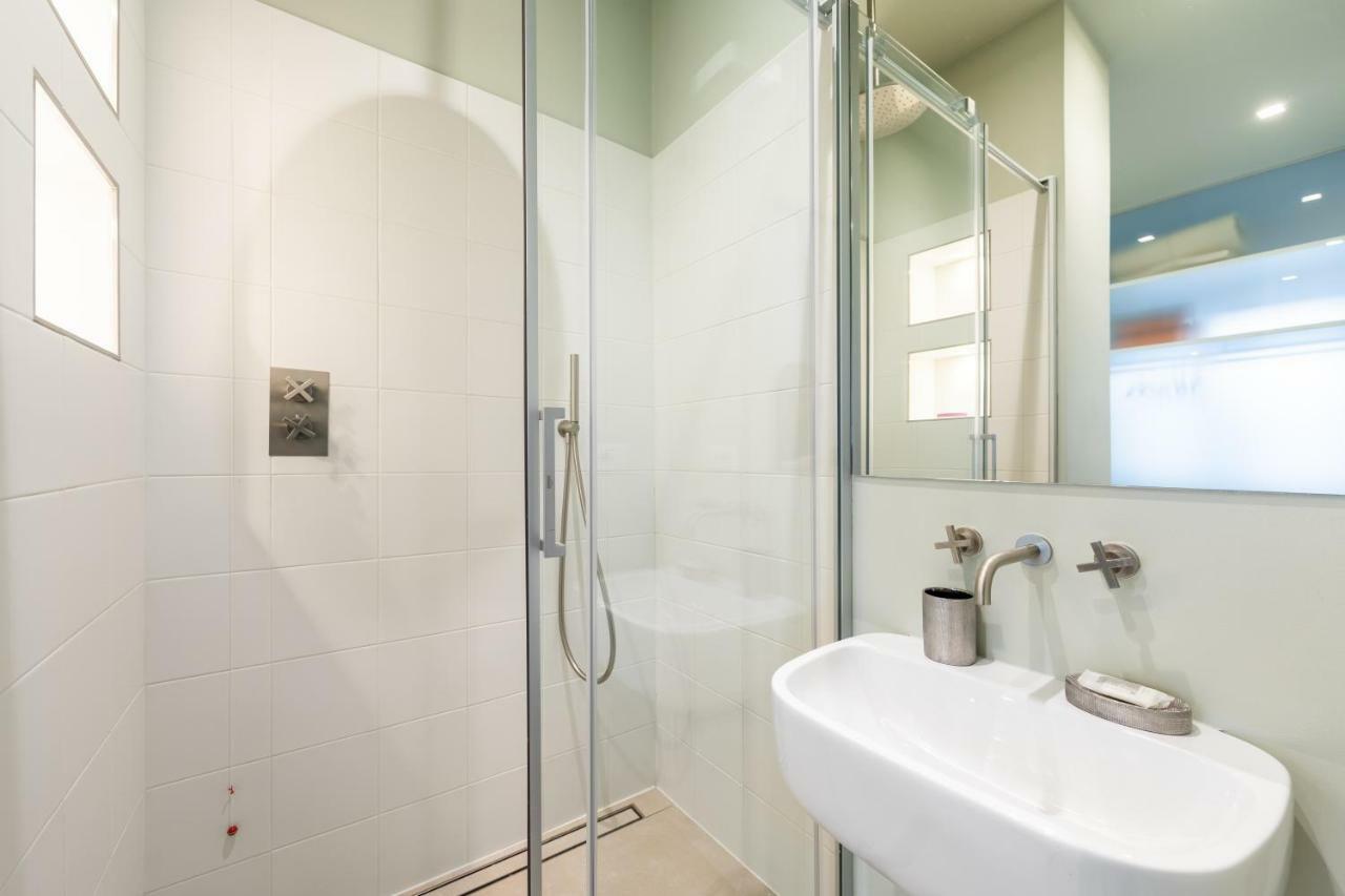 Cavour 51 Apartment Lecco Bagian luar foto